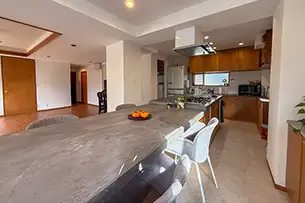 ねんご家高輪邸 2Fアイランドキッチン