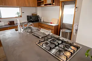 ねんご家高輪邸 2Fキッチン周り