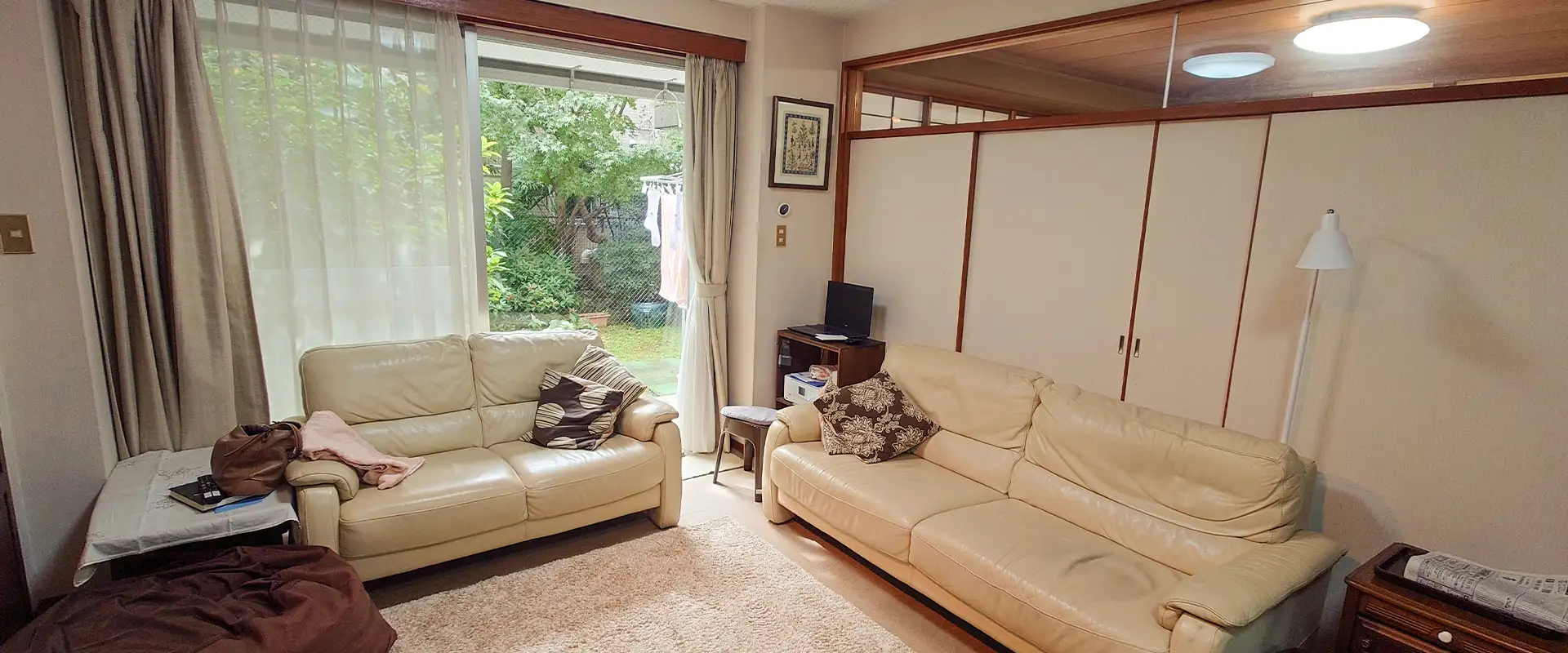 １Fリビングは和風で中庭にも面しています